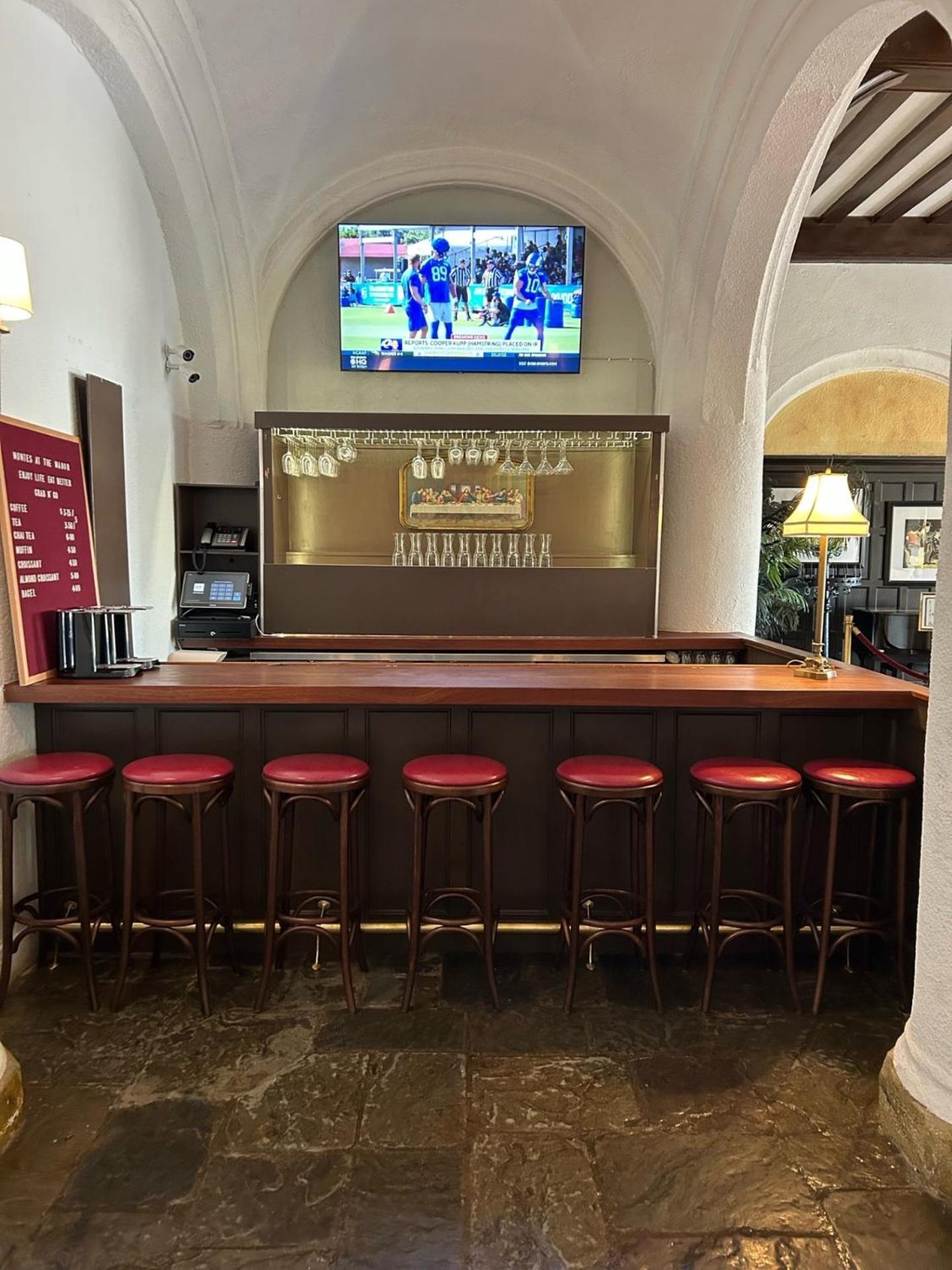 蒙托克庄园酒店 外观 照片 The bar at the 1904 Club