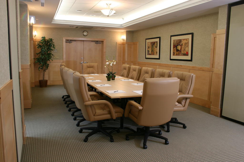 蒙托克庄园酒店 外观 照片 A boardroom